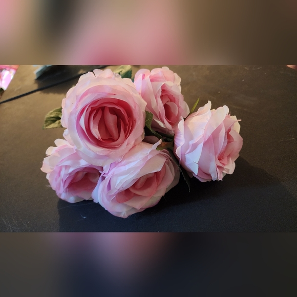 Fake rose flower bundle - Picture 5 of 10